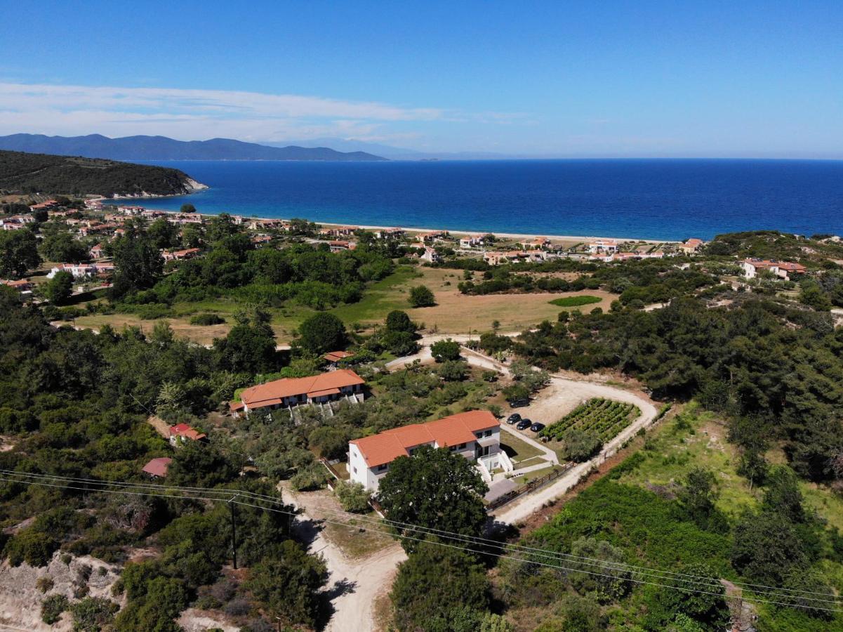 Dionysus Apartments & Suites Ierissós Esterno foto