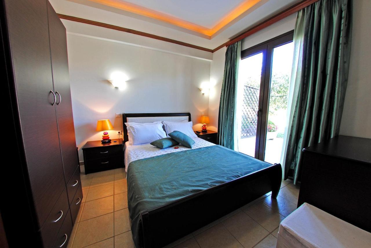 Dionysus Apartments & Suites Ierissós Camera foto