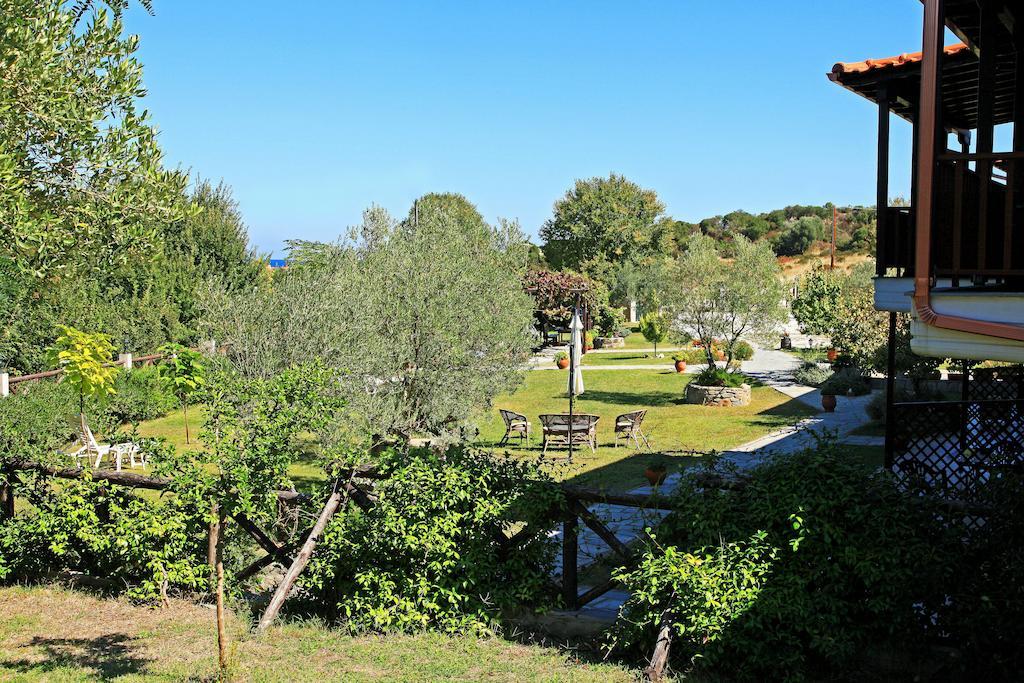 Dionysus Apartments & Suites Ierissós Esterno foto
